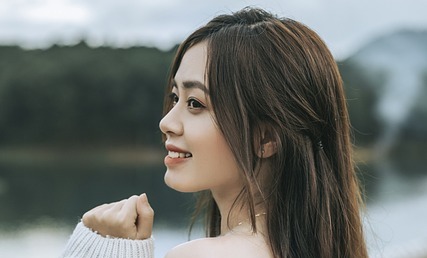 清洁美容化妆：自然地增强您的外观