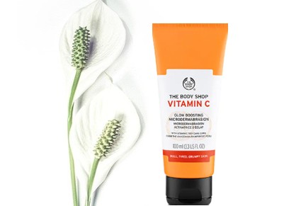 The Body Shop Vitamin C Microdermabrasion 维他命C磨砂膏 