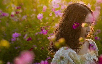 顶级亮肤洁面乳，让肌肤焕发光彩